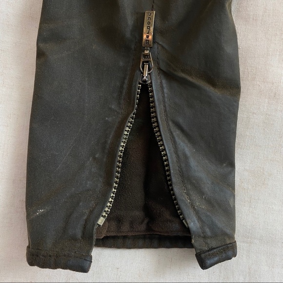 Barbour Women’s Waxed Cotton Utility Jacket - Picture 15 of 15